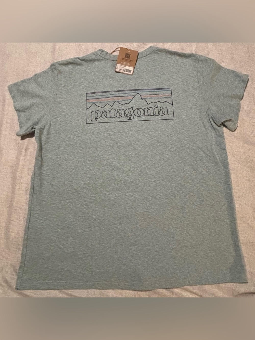 Patagonia Women's P-6 Logo Responsibili-Tee In Size Lg in Potter Blue